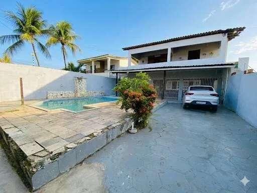 Casa no térreo para alugar em Candeias – 3 quartos, piscina privativa e 3 vagas | Próxima à Padaria Catamarã